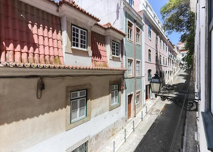 Bairro Alto Bright By Homing