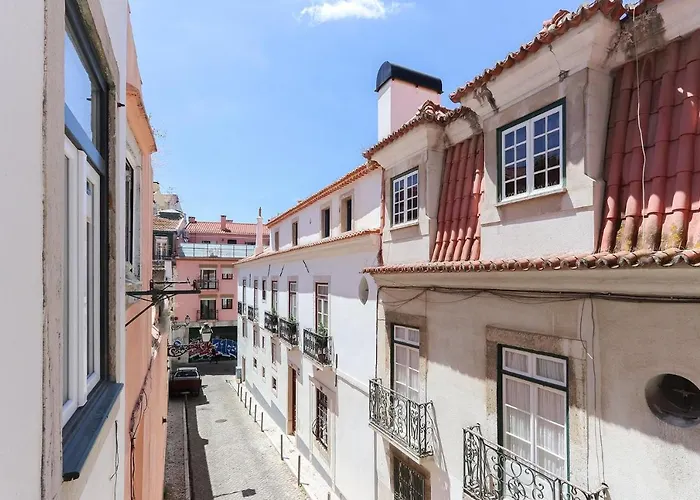 Bairro Alto Bright By Homing